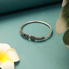 Oxidized Silver Flower Bracelet